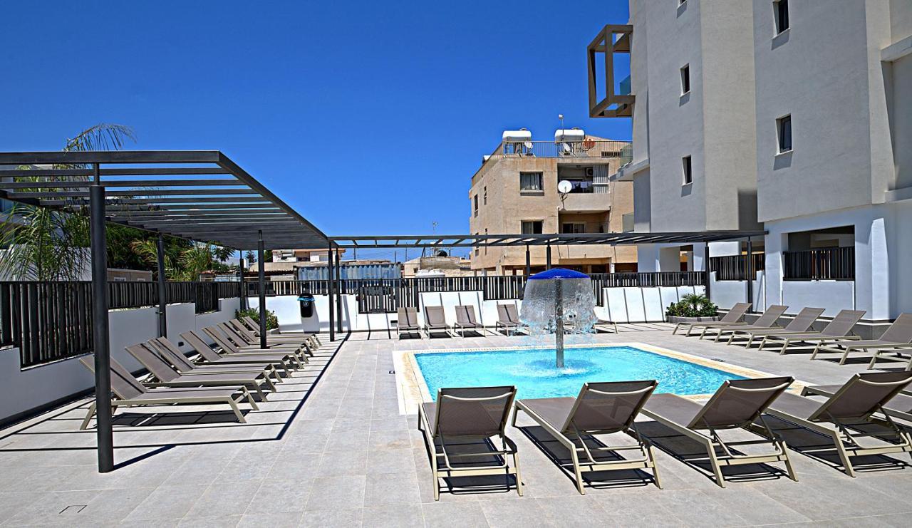 Golden Tree Apartment Paralimni Exterior foto