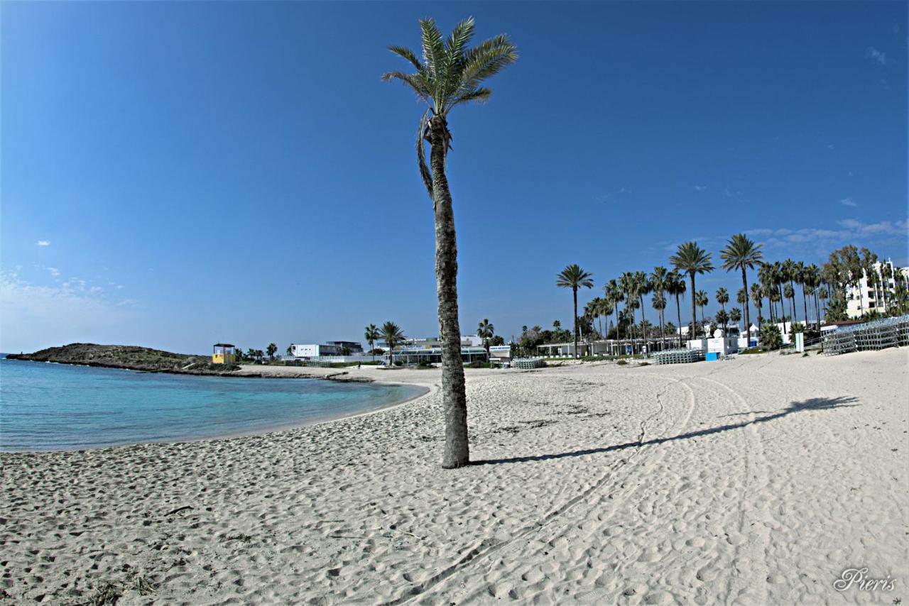 Golden Tree Apartment Paralimni Exterior foto