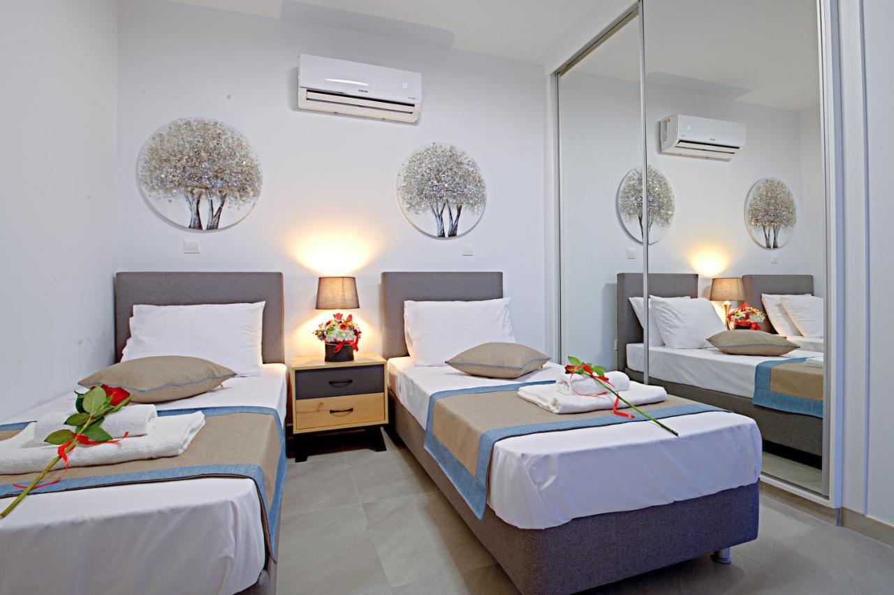 Golden Tree Apartment Paralimni Exterior foto