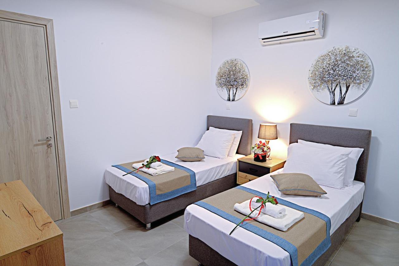 Golden Tree Apartment Paralimni Exterior foto