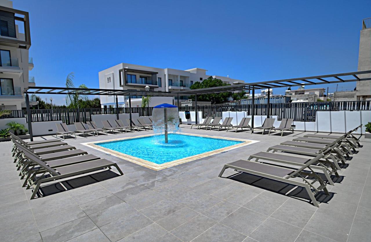 Golden Tree Apartment Paralimni Exterior foto